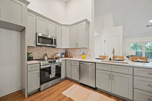 $372,500 | 303 Ashford Circle, Summerville, SC 29485