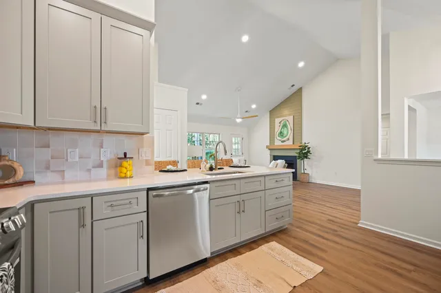 $372,500 | 303 Ashford Circle, Summerville, SC 29485