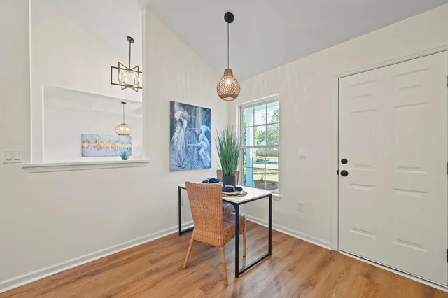 $372,500 | 303 Ashford Circle, Summerville, SC 29485