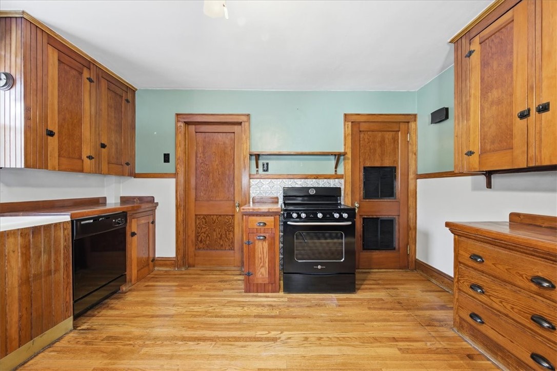 34 Diamond Hill Road Hopkinton, RI 02808 - Photo 7 of 38 Gallery Image 7