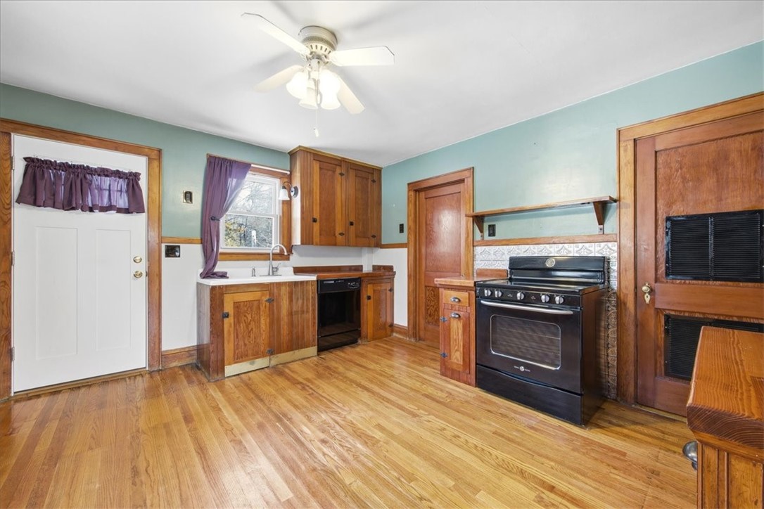 34 Diamond Hill Road Hopkinton, RI 02808 - Photo 8 of 38 Gallery Image 8