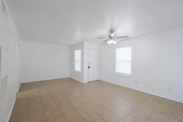 $870 | 2323 Wells Branch Parkway, Unit F104, Austin, TX 78728