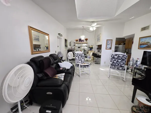 $184,900 | 819 Sky Pine Way, Unit G3, Greenacres, FL 33415