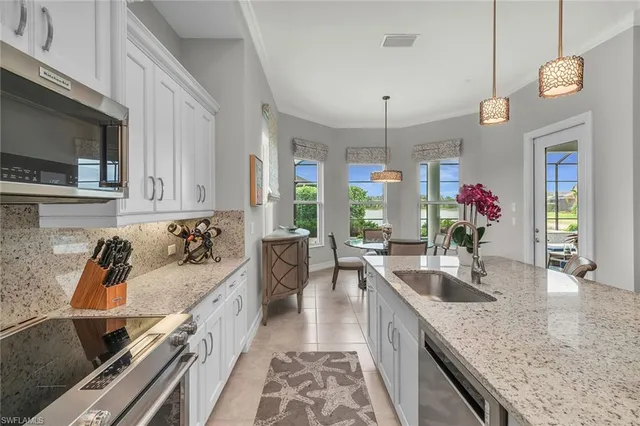 $1,599,999 | 14812 Dockside Lane, Naples, FL 34114