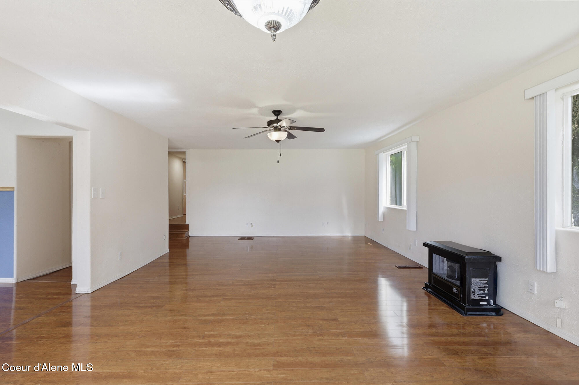 154 15th Street Plummer, ID 83851 - Photo 5 of 47 Living Room