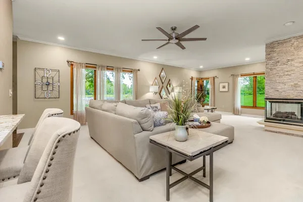 $450,000 | 1900 Victoria Road South, Unit C, Mendota Heights, MN 55118