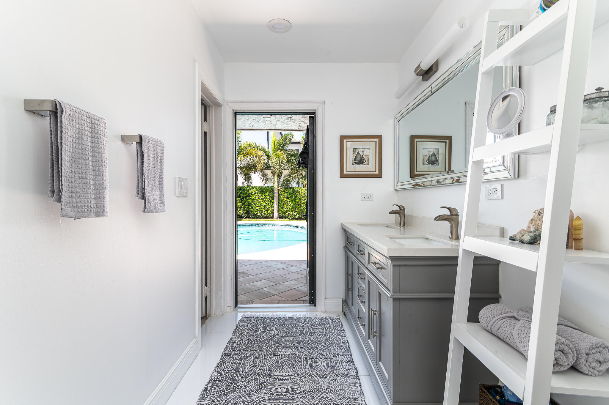 793 Appleby Street Boca Raton, FL 33487 - Photo 16 of 49 OWNERS BATH