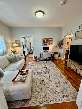 $1,950 | 36 Sagamore Street, Unit 4, Lynn, MA 01902