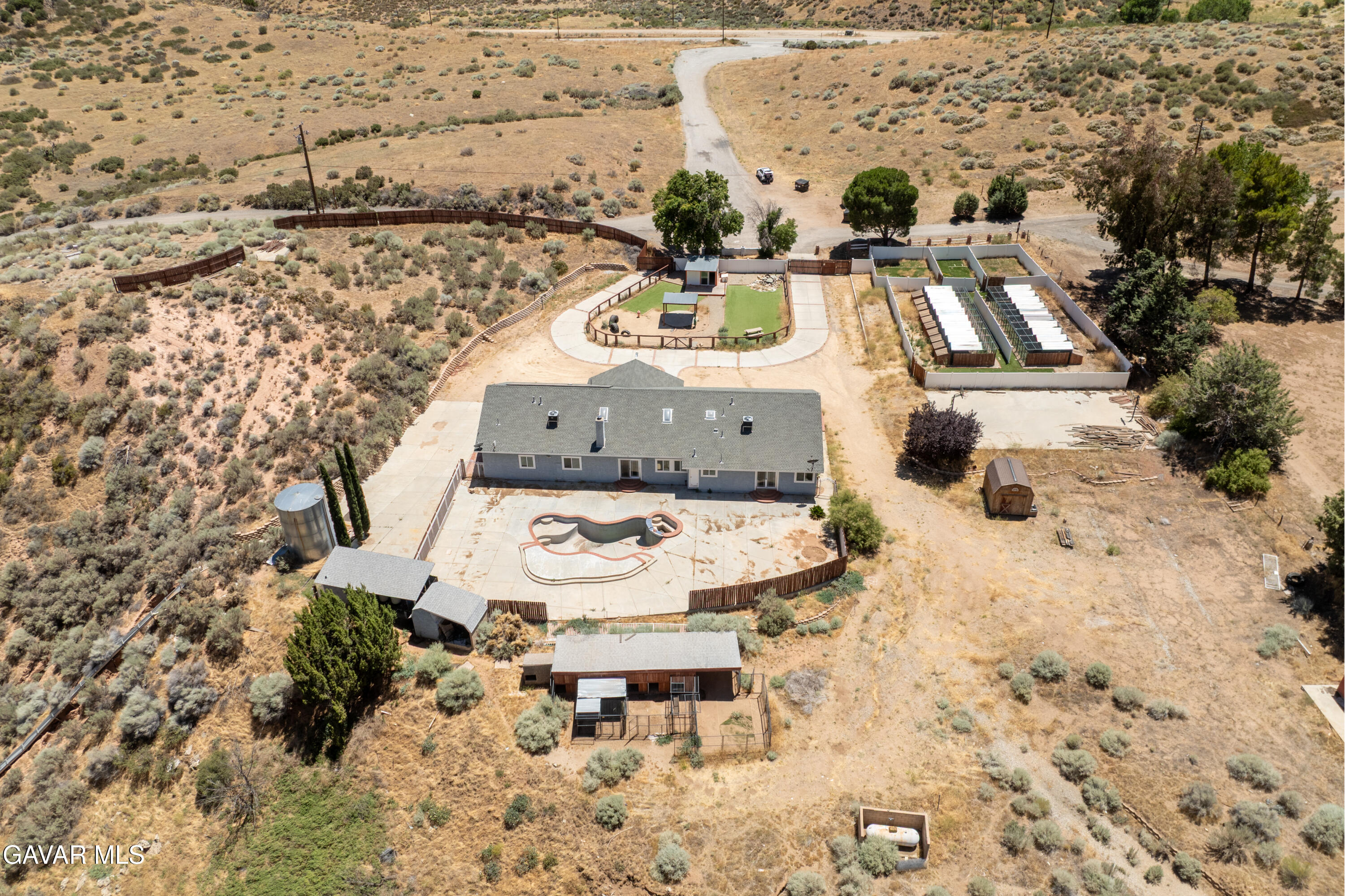 6221 Elizabeth Lake Road Leona Valley, CA 93551 - Photo 29 of 37 29