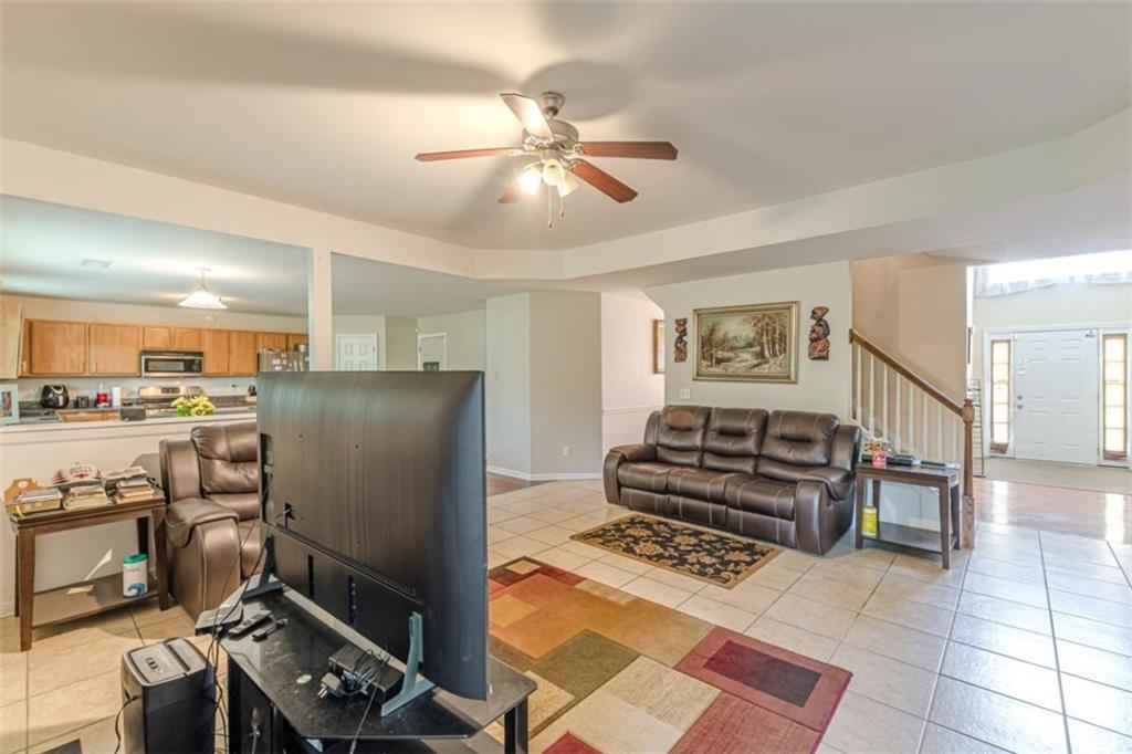 11645 Kades Trail Hampton, GA 30228 - Photo 8 of 32