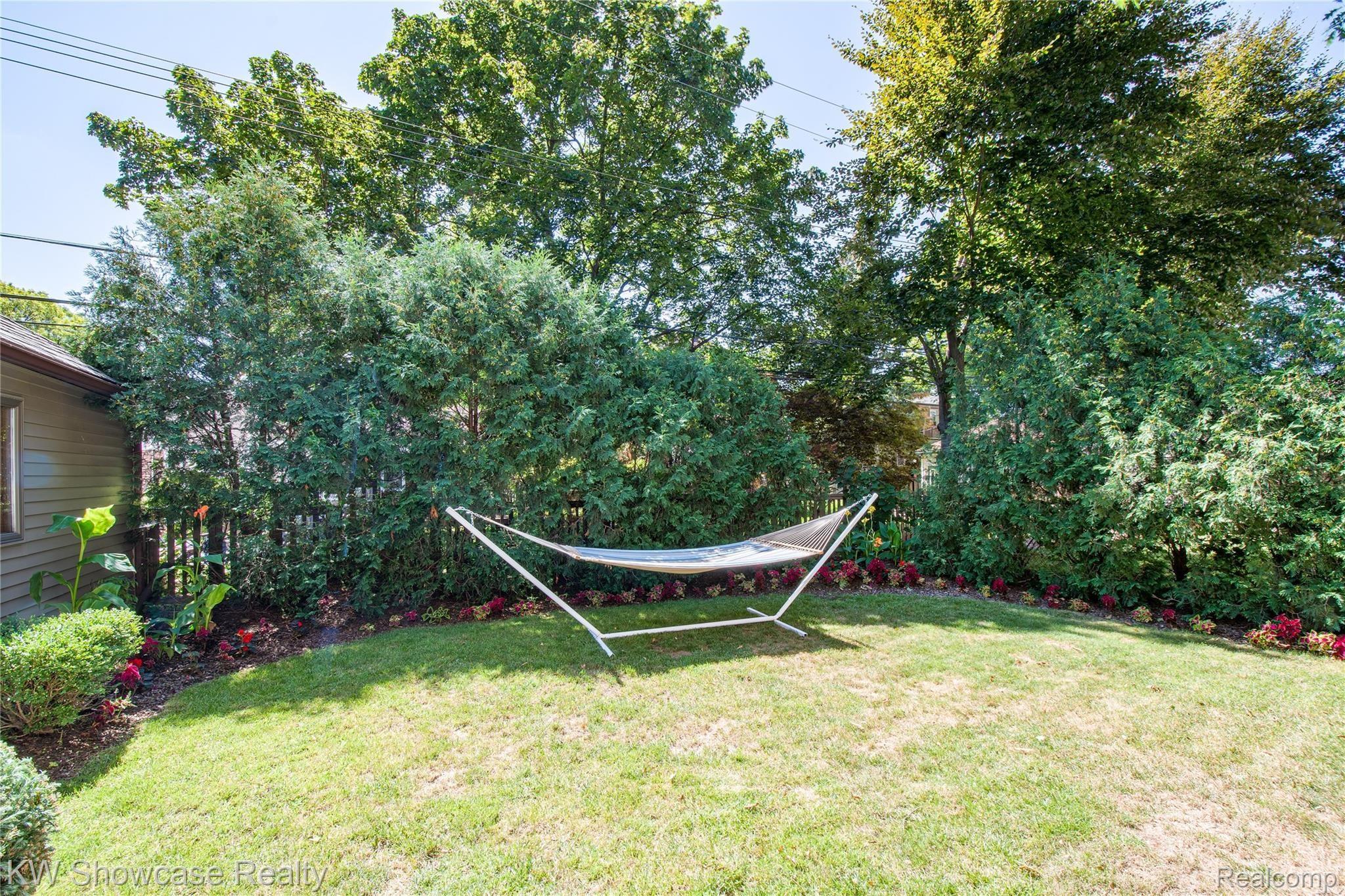 12 Amherst Road Pleasant Ridge, MI 48069 - Photo 42 of 62 12 Amherst HDR24.jpg