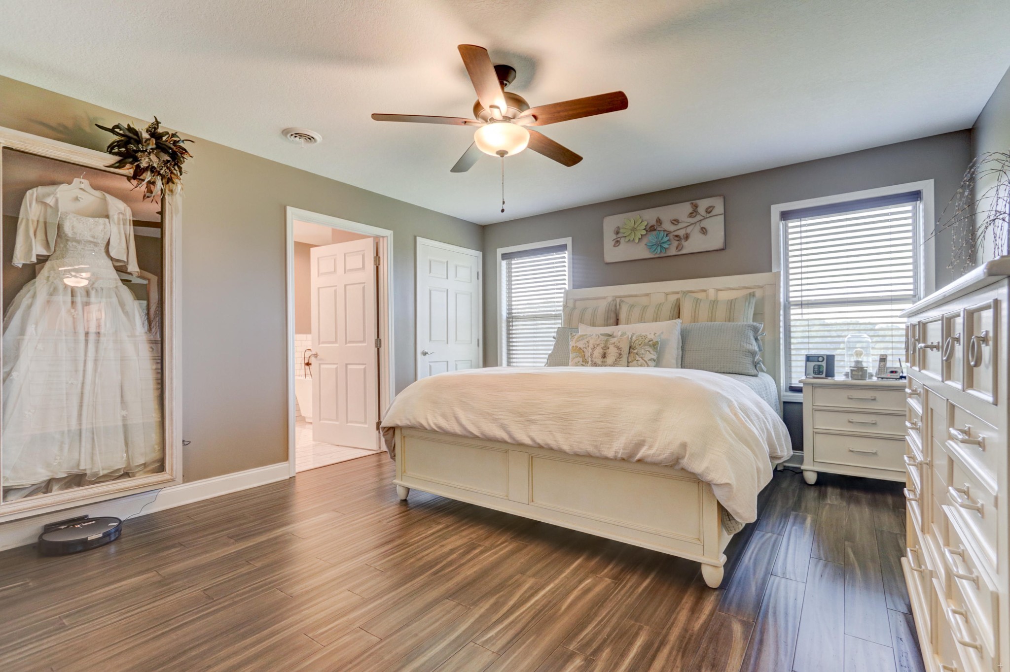 7429 Lakeshore Drive Rutledge, TN 37861 - Photo 13 of 38 a bed room with a bed and a window