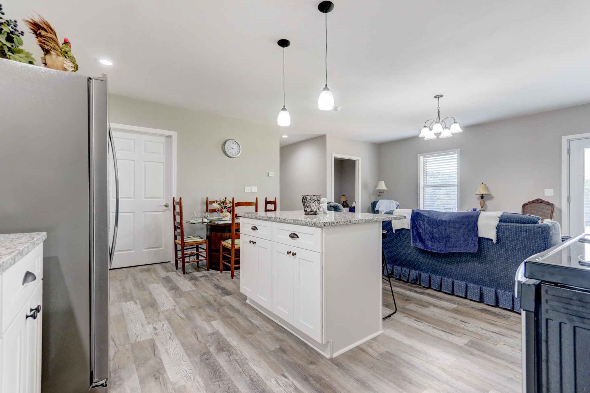 7429 Lakeshore Drive Rutledge, TN 37861 - Photo 23 of 38 a view of a kitchen and dining room