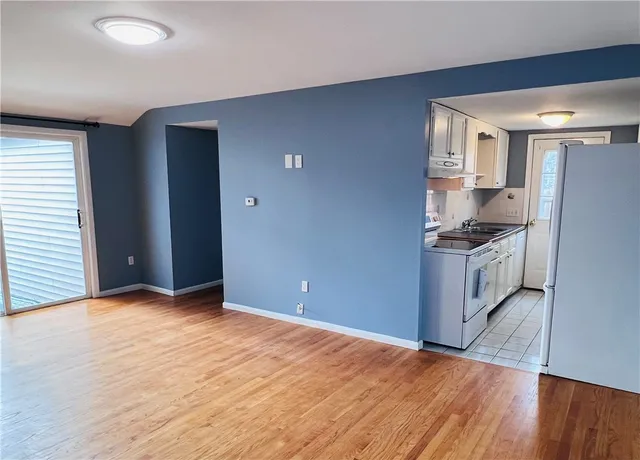 $2,850 | 93 Grand View Drive, Warwick, RI 02886