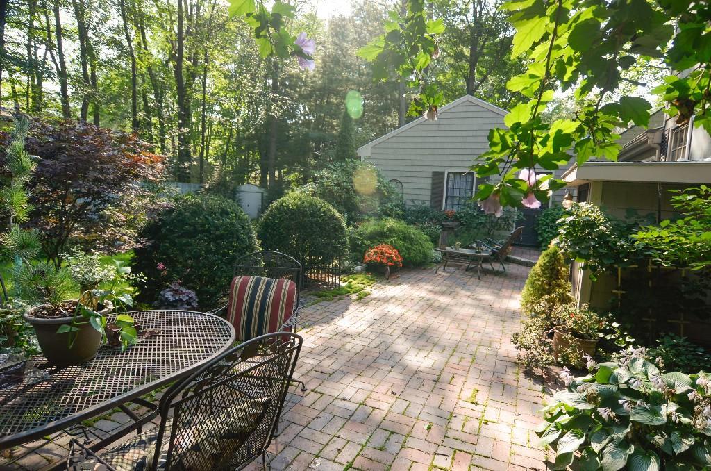 6 Sunset Court Westbrook, ME 04092 - Photo 2 of 30 Photo