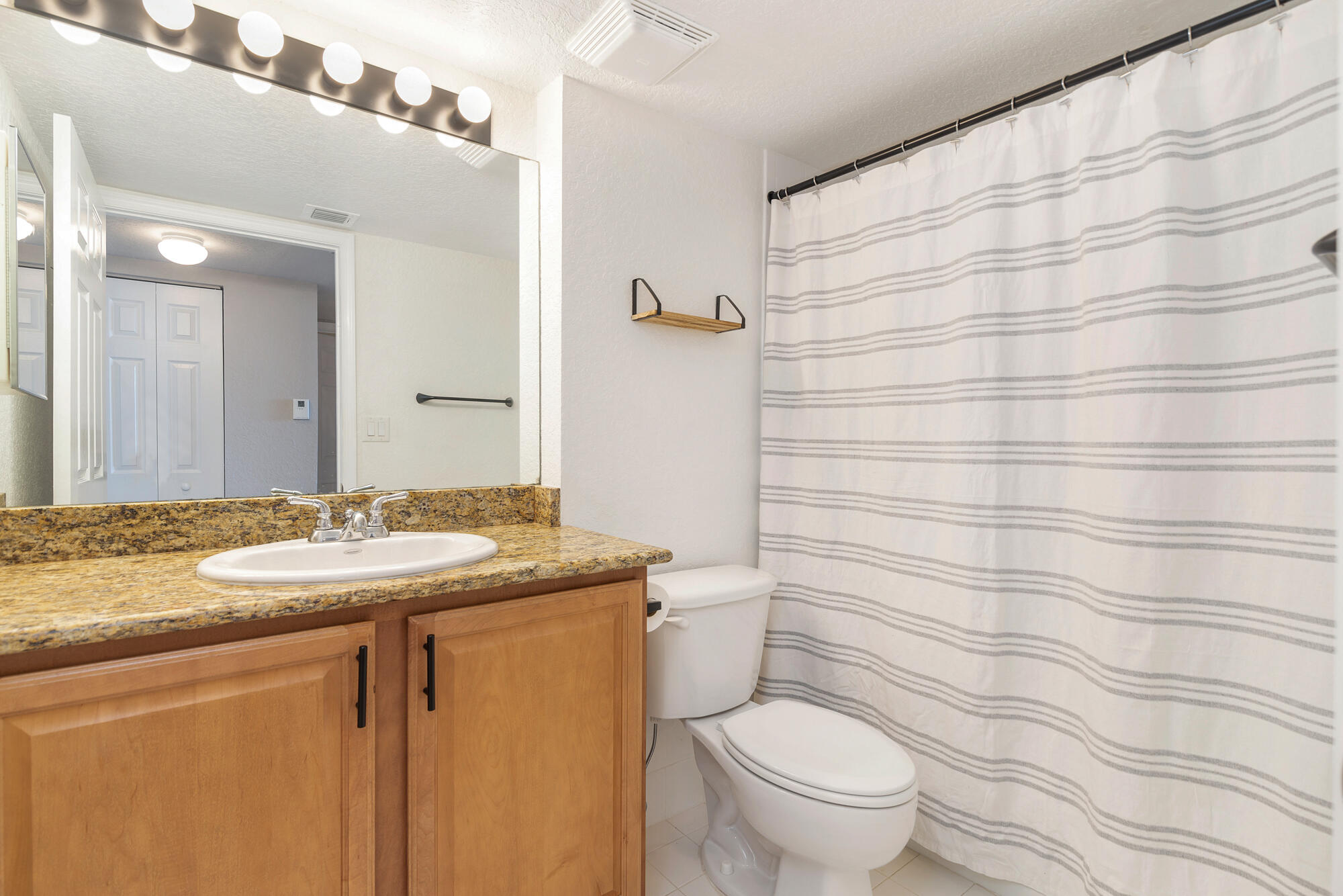 1801 North Flagler Drive, Unit 840 West Palm Beach, FL 33407 - Photo 19 of 38 low-16