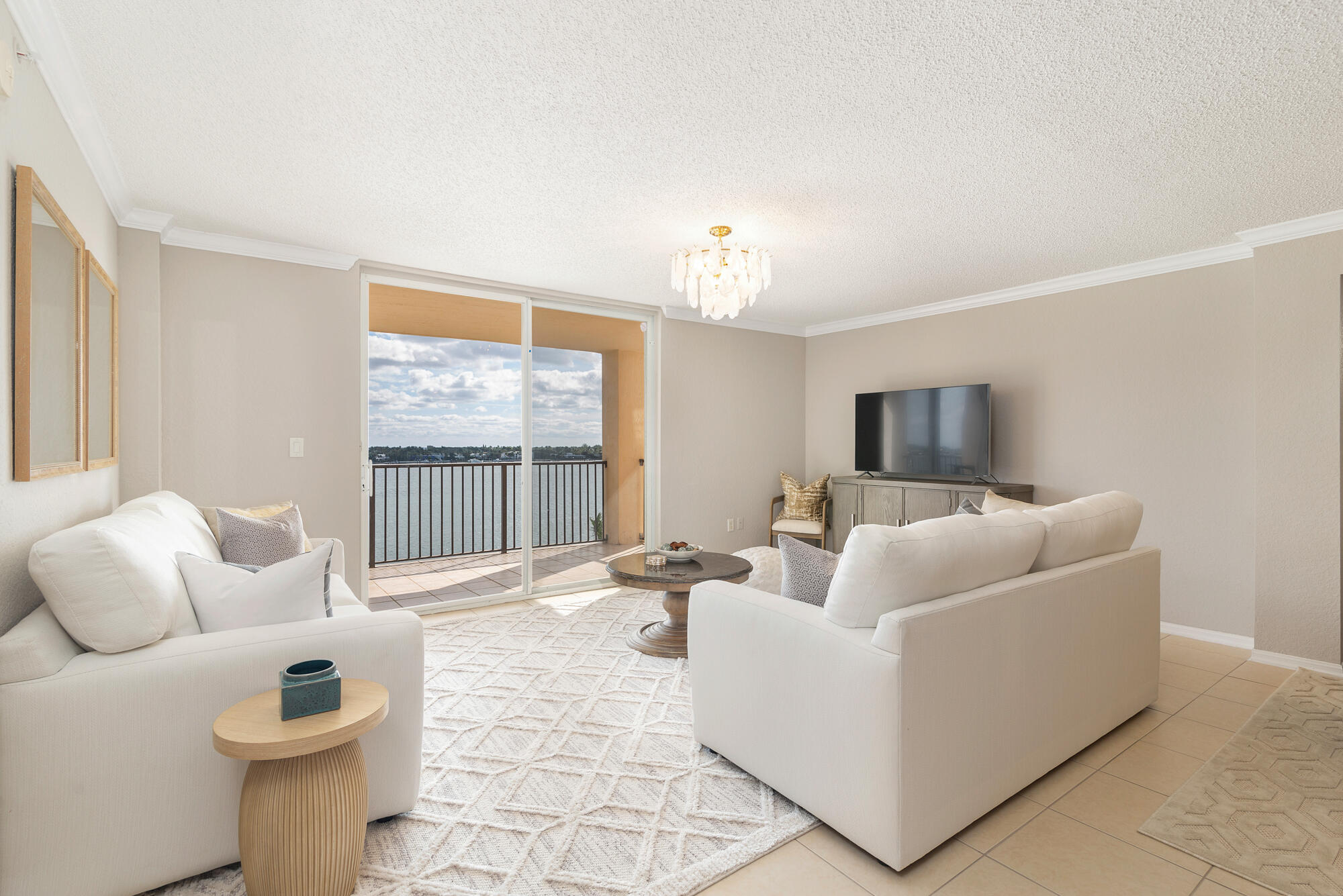 1801 North Flagler Drive, Unit 840 West Palm Beach, FL 33407 - Photo 6 of 38 low-3