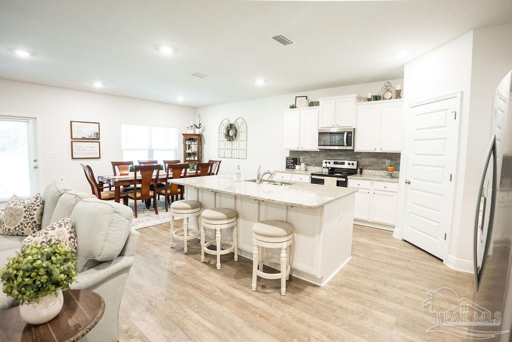 7994 Burnside Loop Pensacola, FL 32526 - Photo 4 of 32