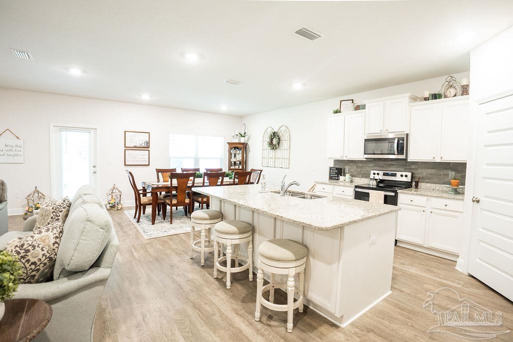 7994 Burnside Loop Pensacola, FL 32526 - Photo 5 of 32