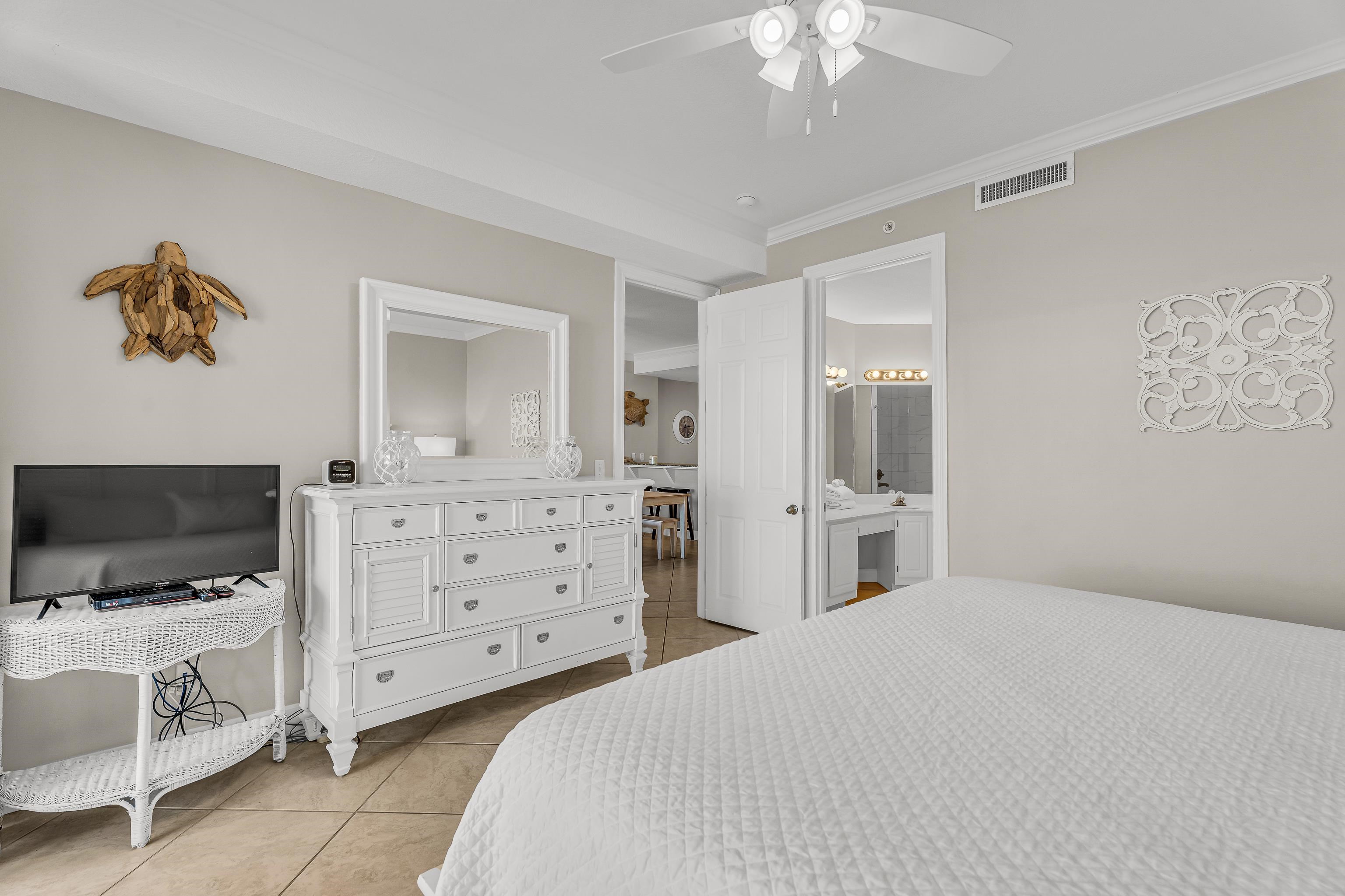 27284 Gulf Road, Unit 711 Orange Beach, AL 36561 - Photo 49 of 53 Bedroom