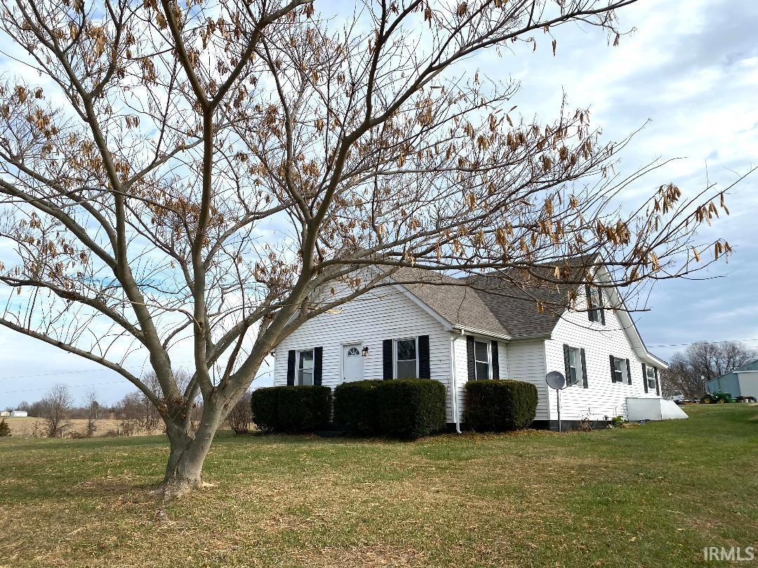 1650 North Warren Road Bloomfield, IN 47424 - Photo 2 of 35