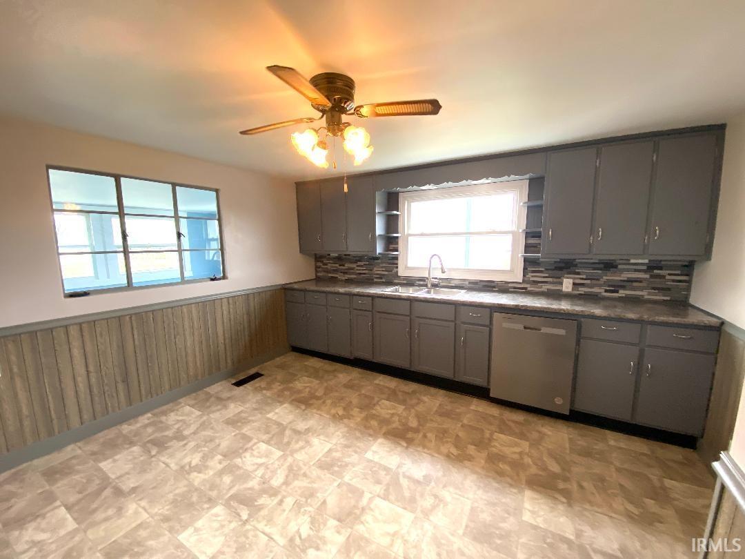 1650 North Warren Road Bloomfield, IN 47424 - Photo 9 of 35