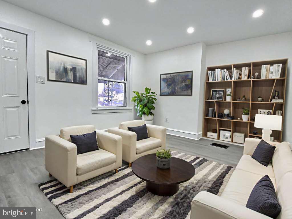 511 Park Avenue Reading, PA 19611 - Photo 4 of 20