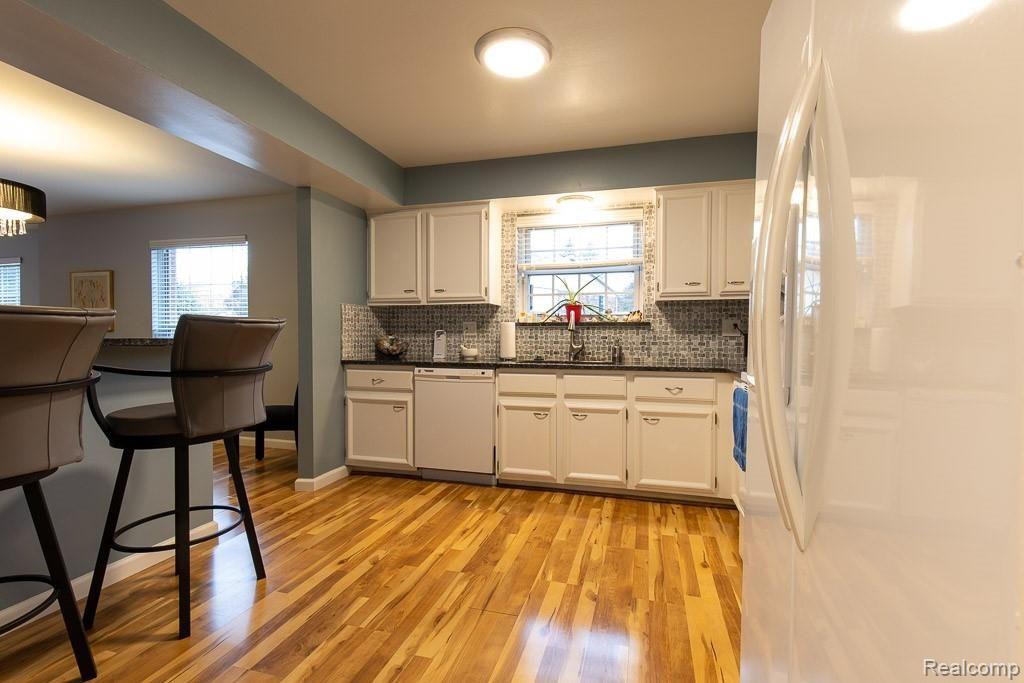 31775 Ridgeside Drive, Unit 22 Farmington Hills, MI 48334 - Photo 6 of 44