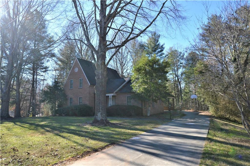 129 Spring Street Hudson, NC 28638 - Photo 3 of 40 Gallery Image 3