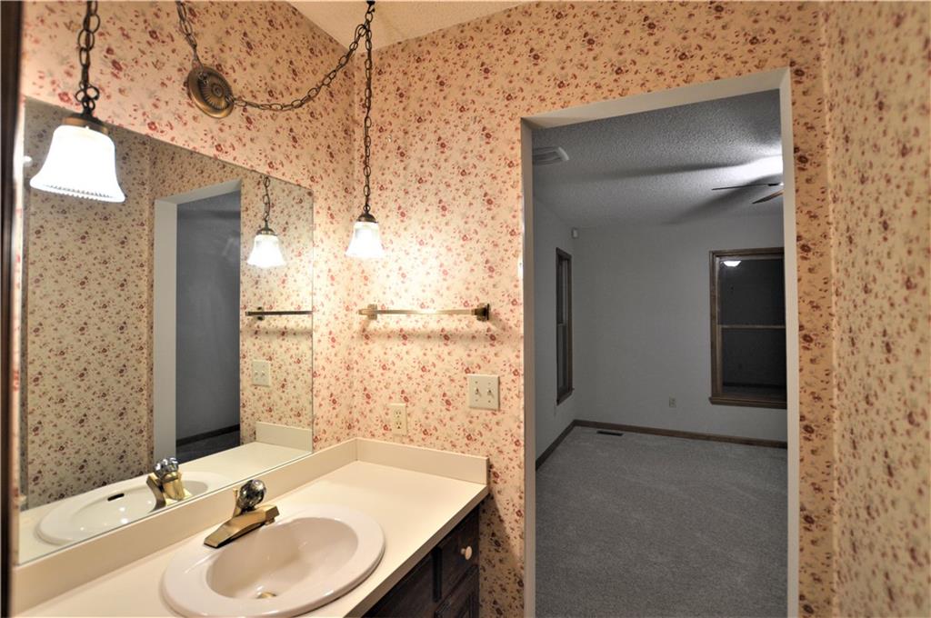 129 Spring Street Hudson, NC 28638 - Photo 34 of 40 Gallery Image 34