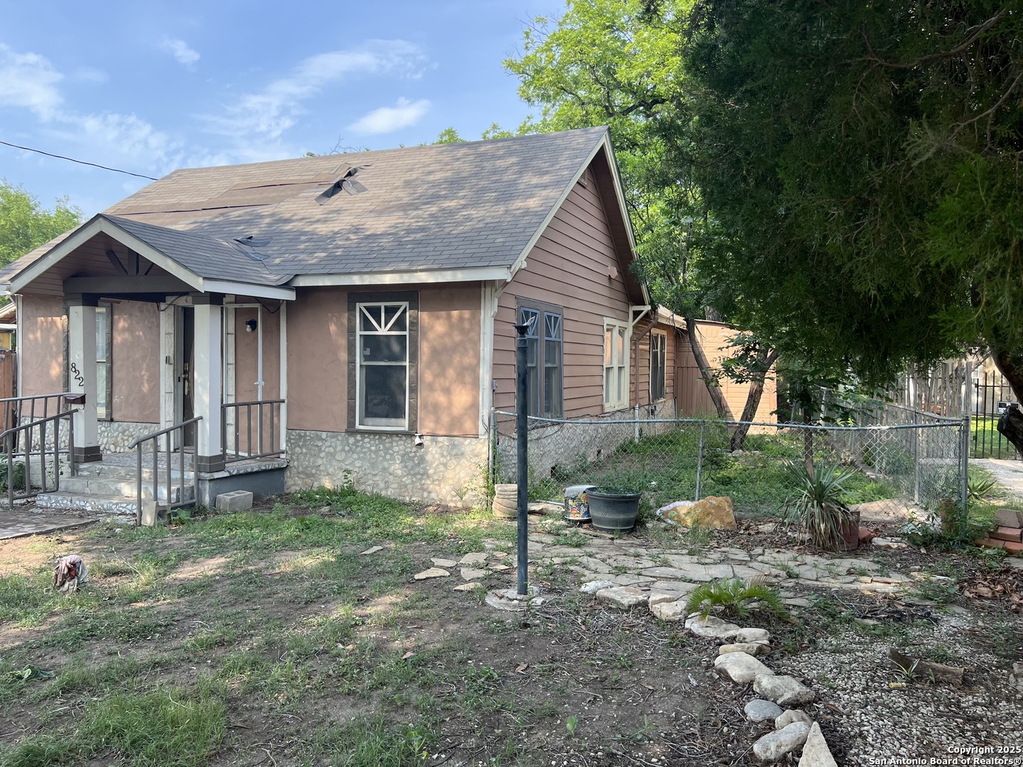 822 North High Street Uvalde, TX 78801 - Photo 13 of 14 a view of a house with backyard