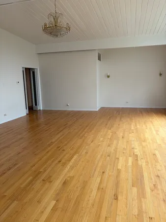 $1,900 | 15601 108th Avenue, Unit B, Orland Park, IL 60467