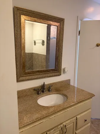 $1,900 | 15601 108th Avenue, Unit B, Orland Park, IL 60467
