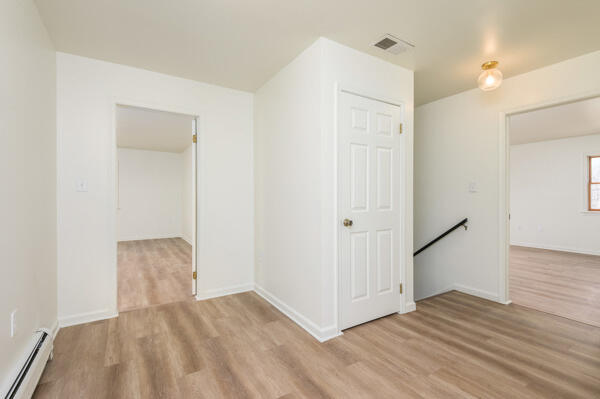 4239 High Road Cresco, PA 18326 - Photo 21 of 40 Upstairs hallway