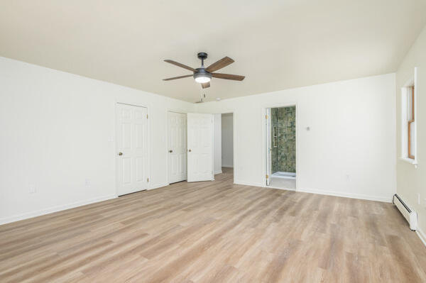 4239 High Road Cresco, PA 18326 - Photo 24 of 40 Primary bedroom