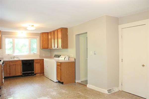 9 Butler Road Hingham, MA 02043 - Photo 8 of 12 Gallery Image 8
