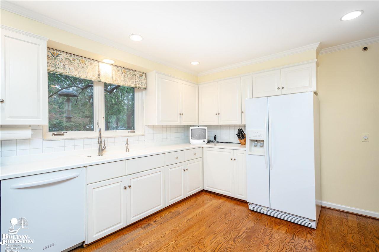 193 Merriweather Road Grosse Pointe Farms, MI 48236 - Photo 20 of 68