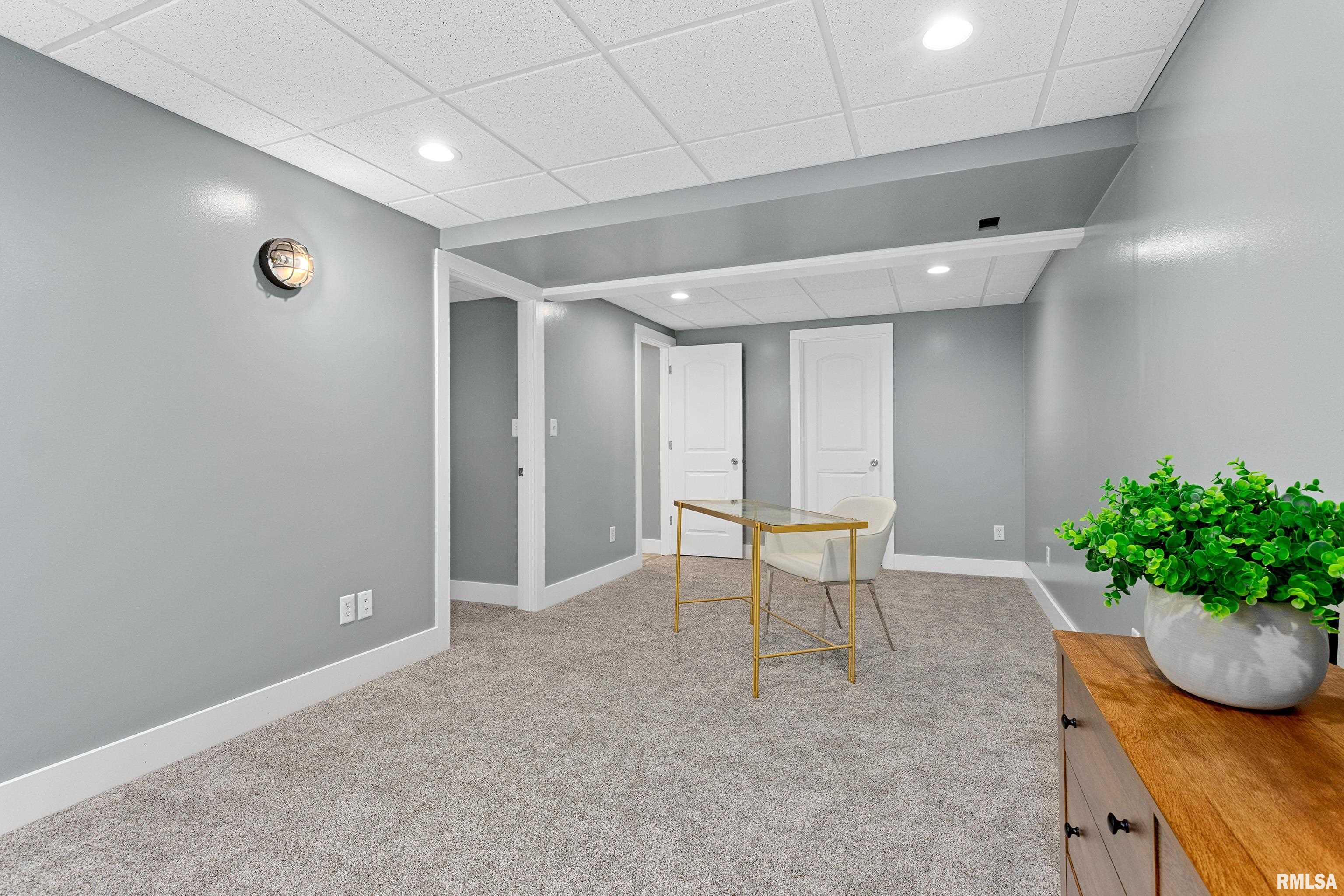 1100 Dallas Road Washington, IL 61571 - Photo 42 of 52 Gallery Image 42