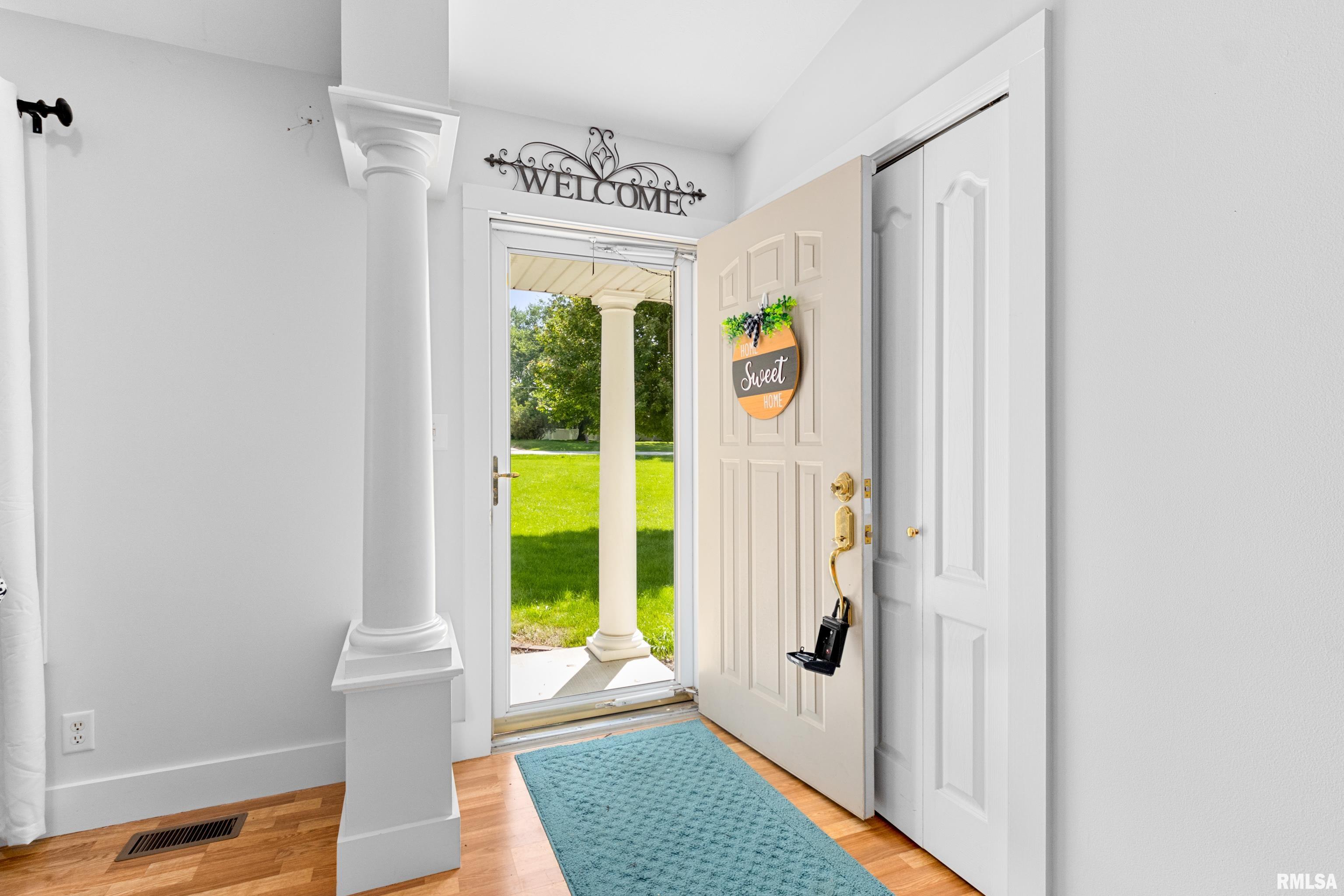 1100 Dallas Road Washington, IL 61571 - Photo 8 of 52 Gallery Image 8