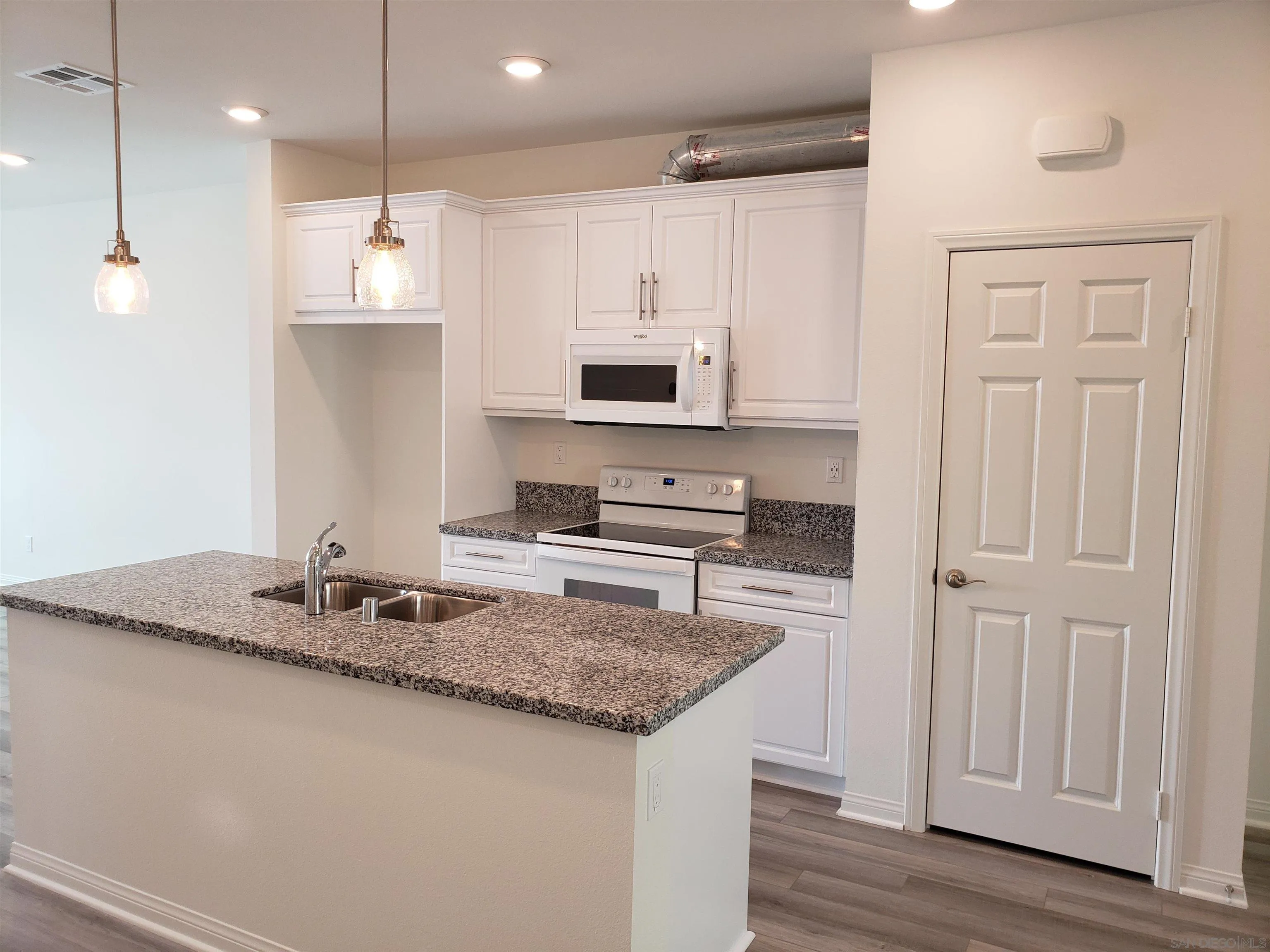 342 Fitzpatrick Road, Unit 103 San Marcos, CA 92069 - Photo 3 of 14 Gallery Image 3