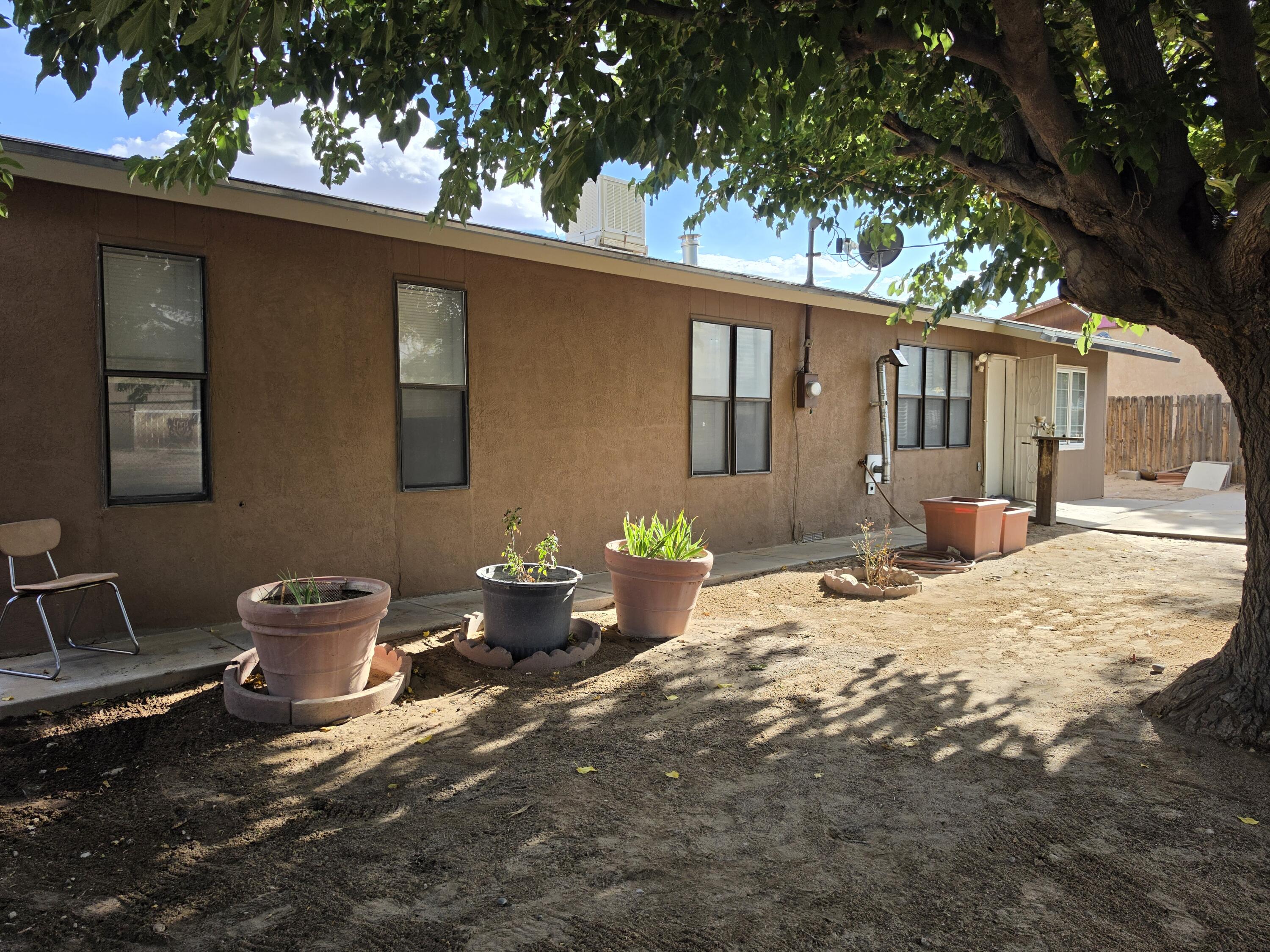 5512 Cleo Road Southwest Albuquerque, NM 87121 - Photo 1 of 38 Gallery Image 1