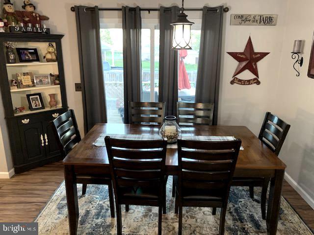 68 Stiles Way Ranson, WV 25438 - Photo 7 of 28 Dining Room Opens to the Living Room