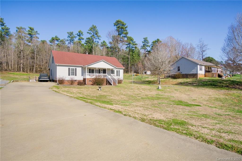 9522 Anne Taylor Road York, SC 29745 - Photo 2 of 35 Gallery Image 2