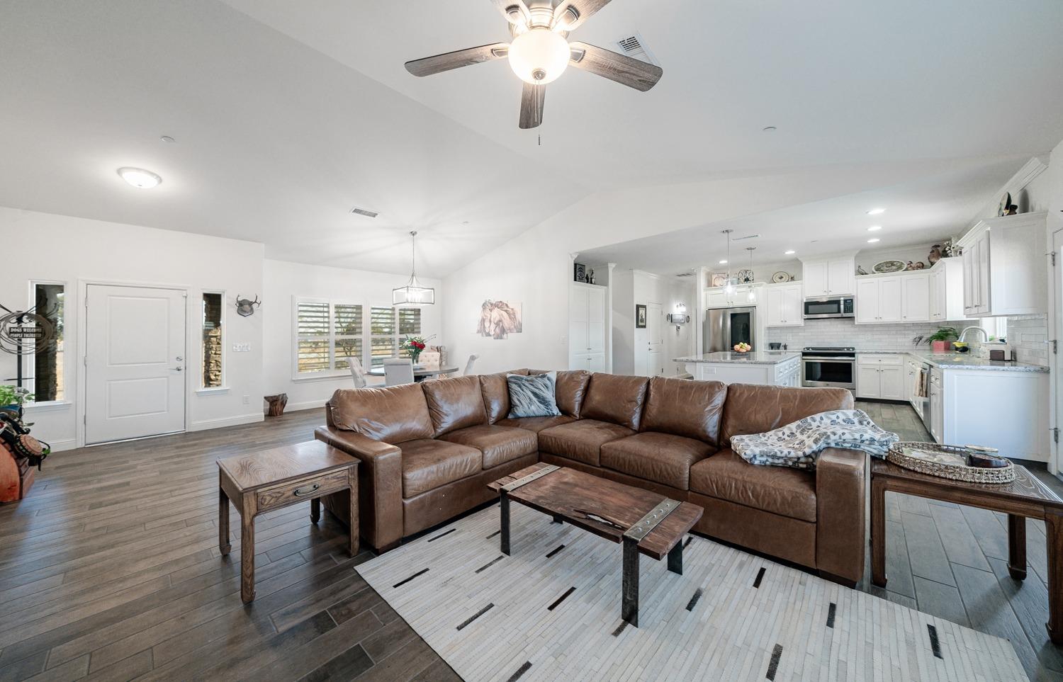 15720 Mark Road Madera, CA 93636 - Photo 2 of 37 Gallery Image 2