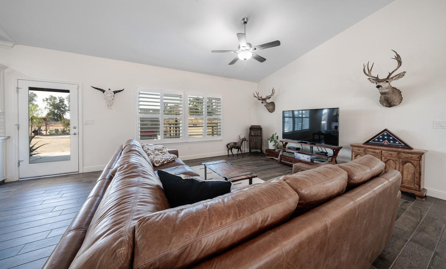 15720 Mark Road Madera, CA 93636 - Photo 9 of 37 Gallery Image 9