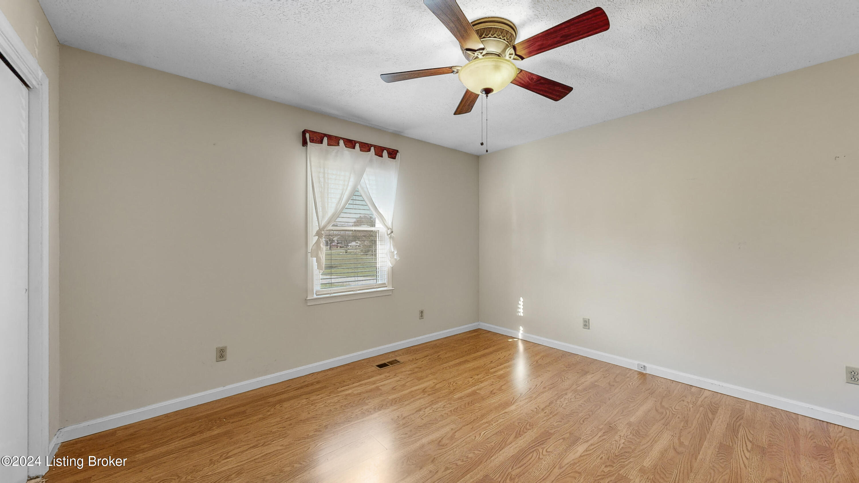 130 Rays Road Vine Grove, KY 40175 - Photo 18 of 39 130 Rays Road-20