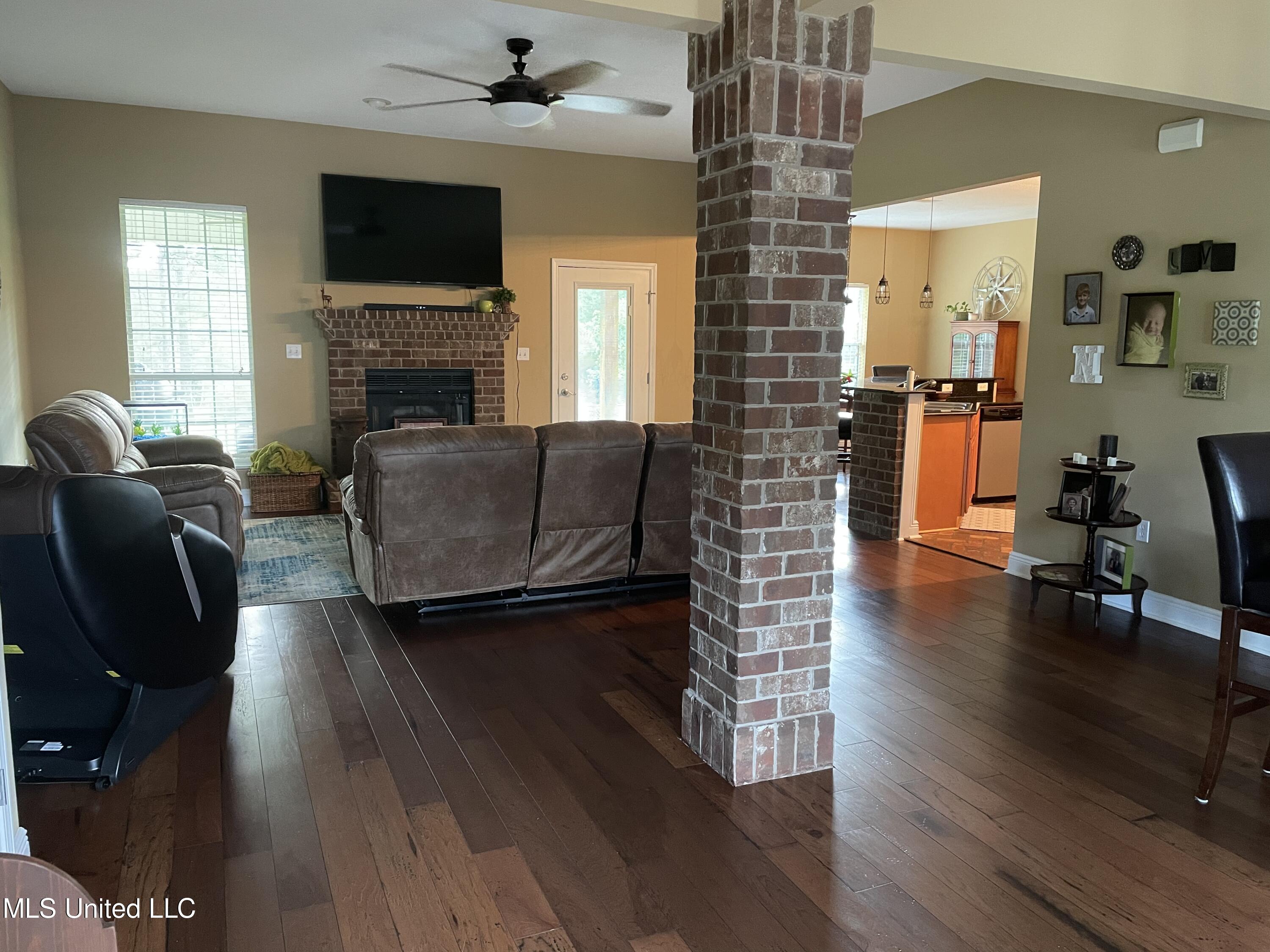 14930 Mill Ridge Road Saucier, MS 39574 - Photo 3 of 24 28281009-181B-4052-87BA-BDDDD84C95F6