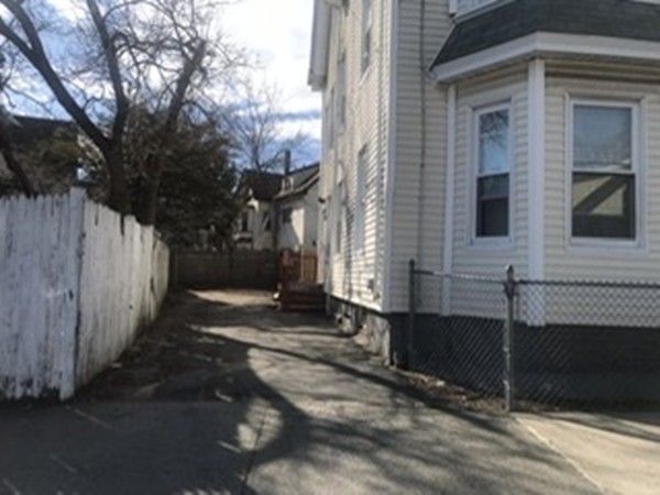 166 Fayette Street Lynn, MA 01902 - Photo 5 of 21