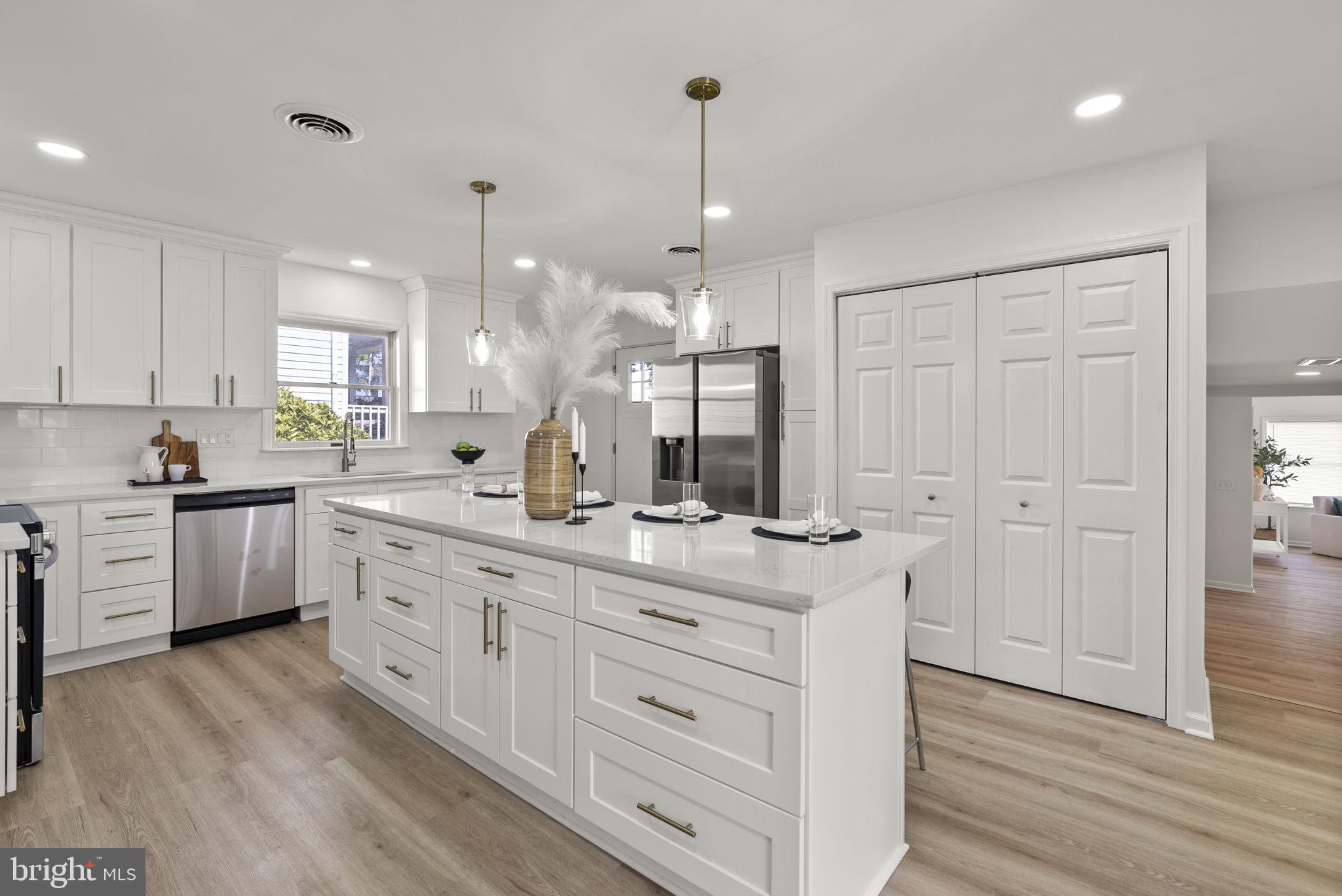 2806 Bay Drive Sparrows Point, MD 21219 - Photo 9 of 44