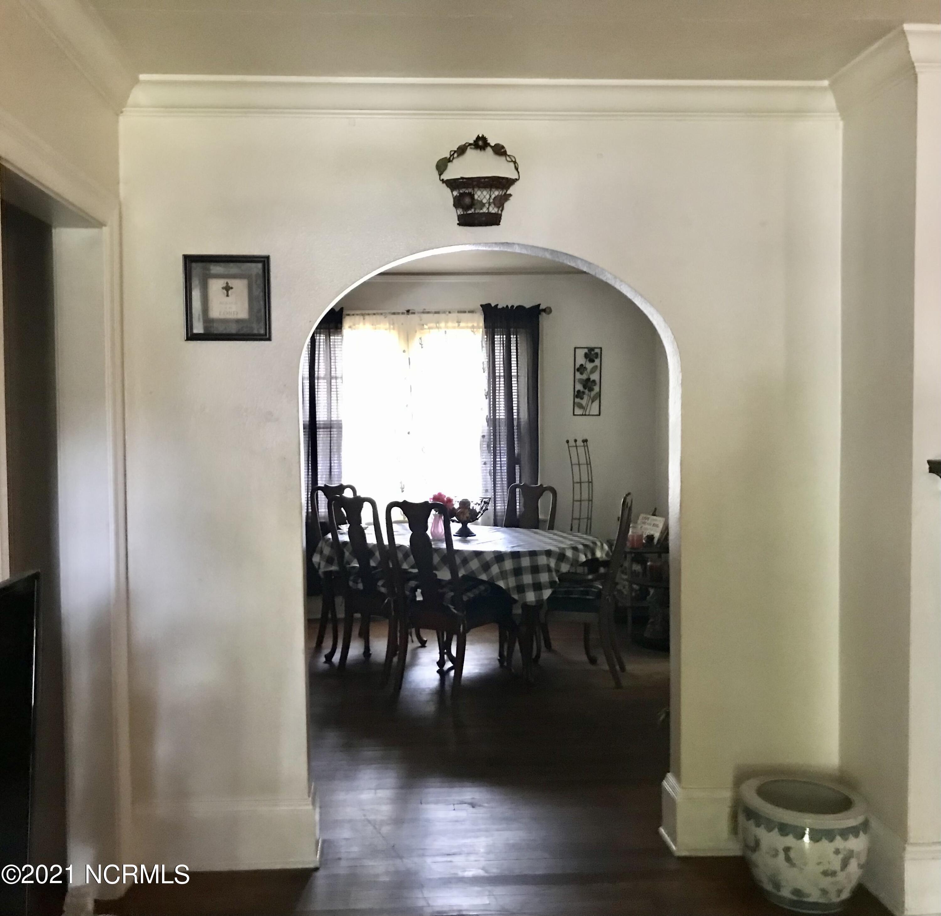 Dining Room entry